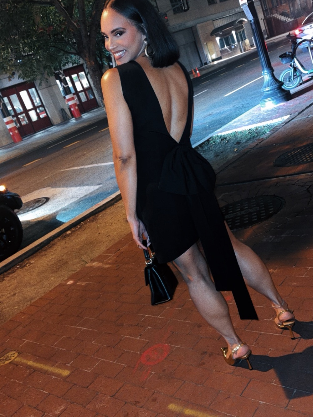 Elegant Black Backless Bow Mini Dress - Women